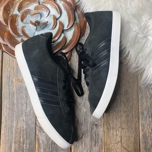 ADIDAS Sneakers Women’s 7.5 Black Suede & Stripes